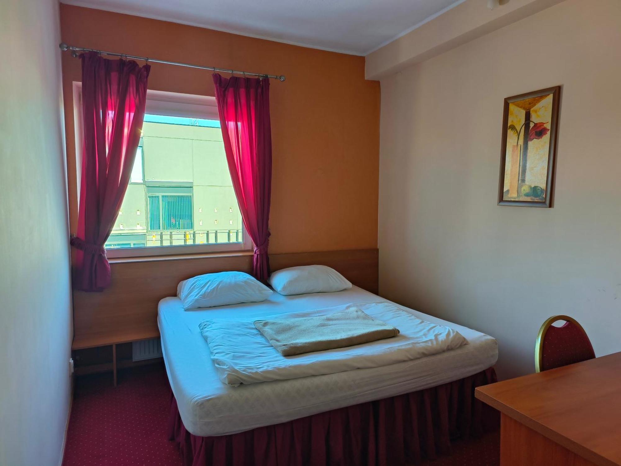 Villa Bella Casa Łomianki Екстериор снимка