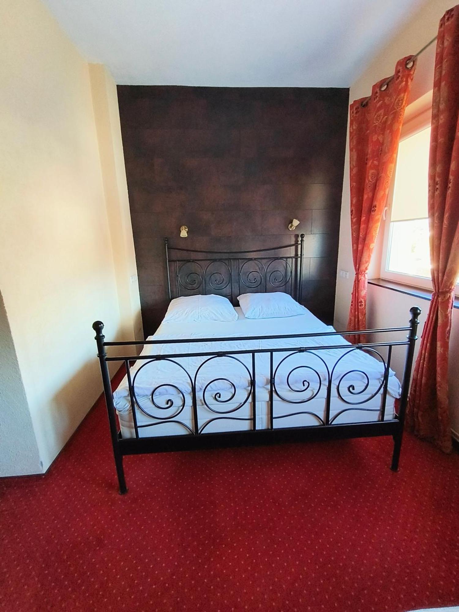 Villa Bella Casa Łomianki Екстериор снимка