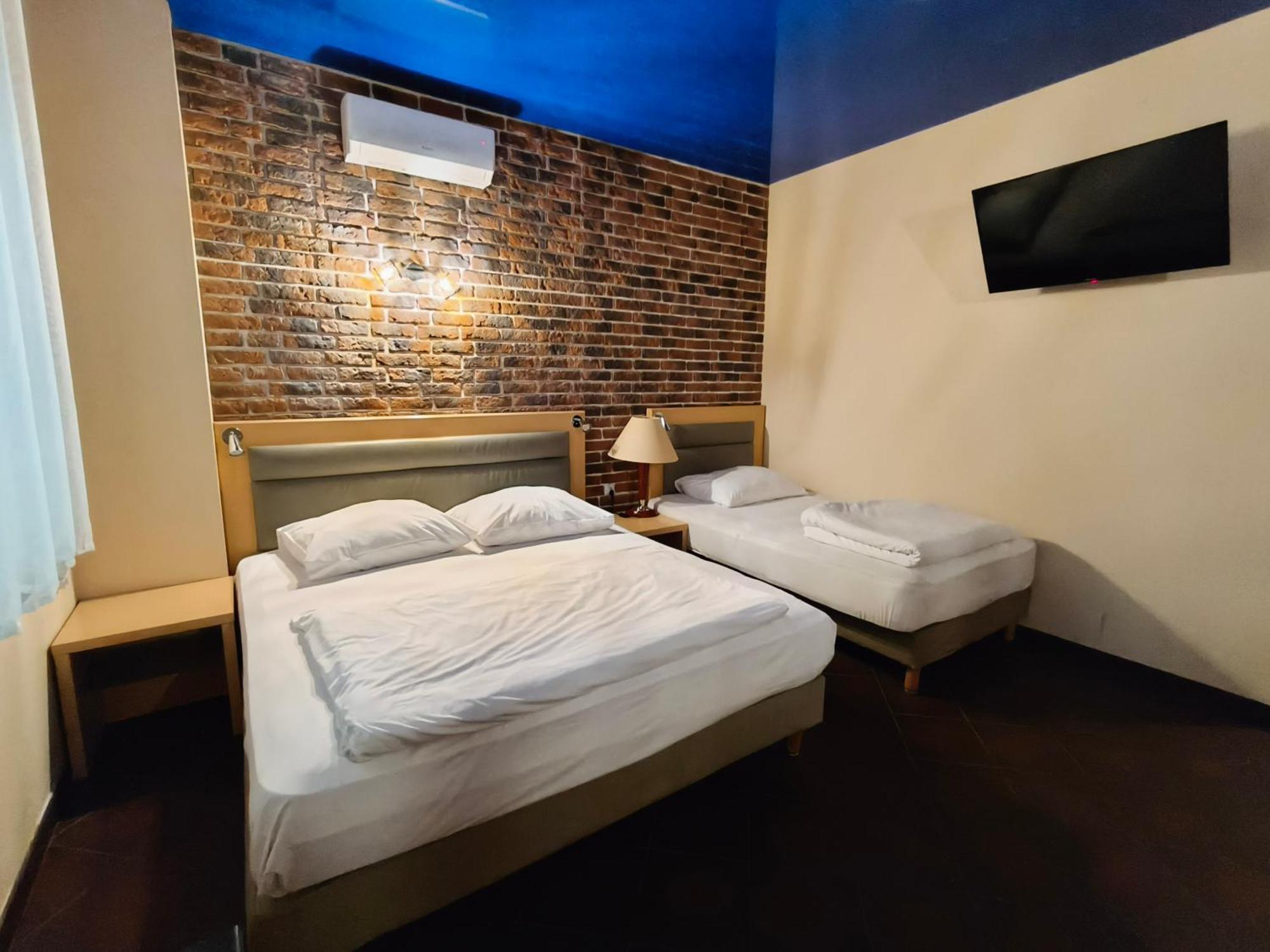 Villa Bella Casa Łomianki Екстериор снимка